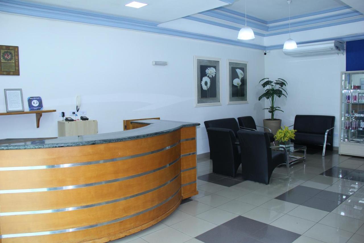 Alpha Ville Hotel Assis Esterno foto