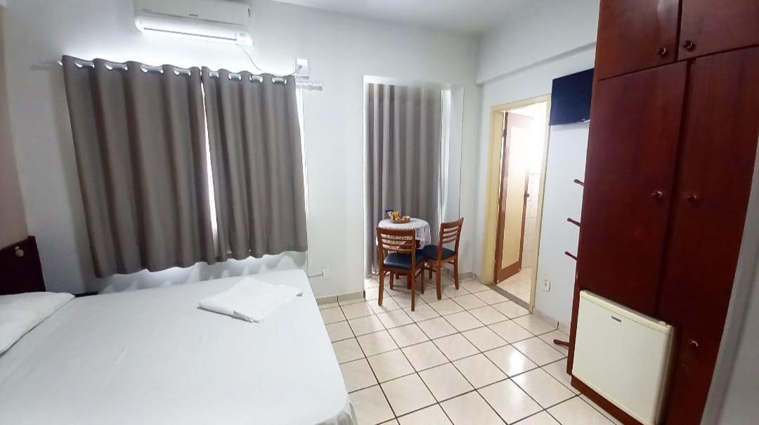 Alpha Ville Hotel Assis Esterno foto