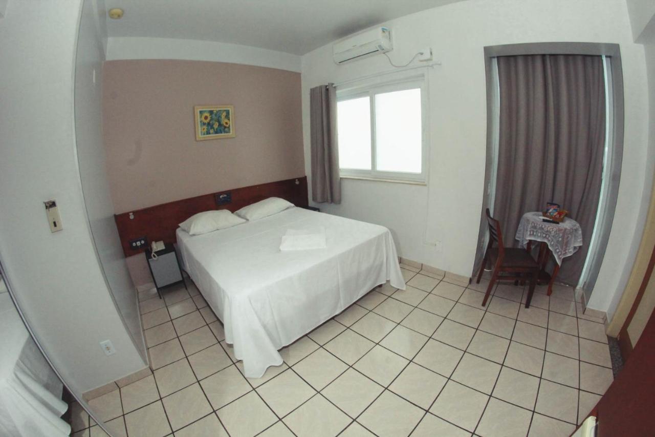 Alpha Ville Hotel Assis Esterno foto