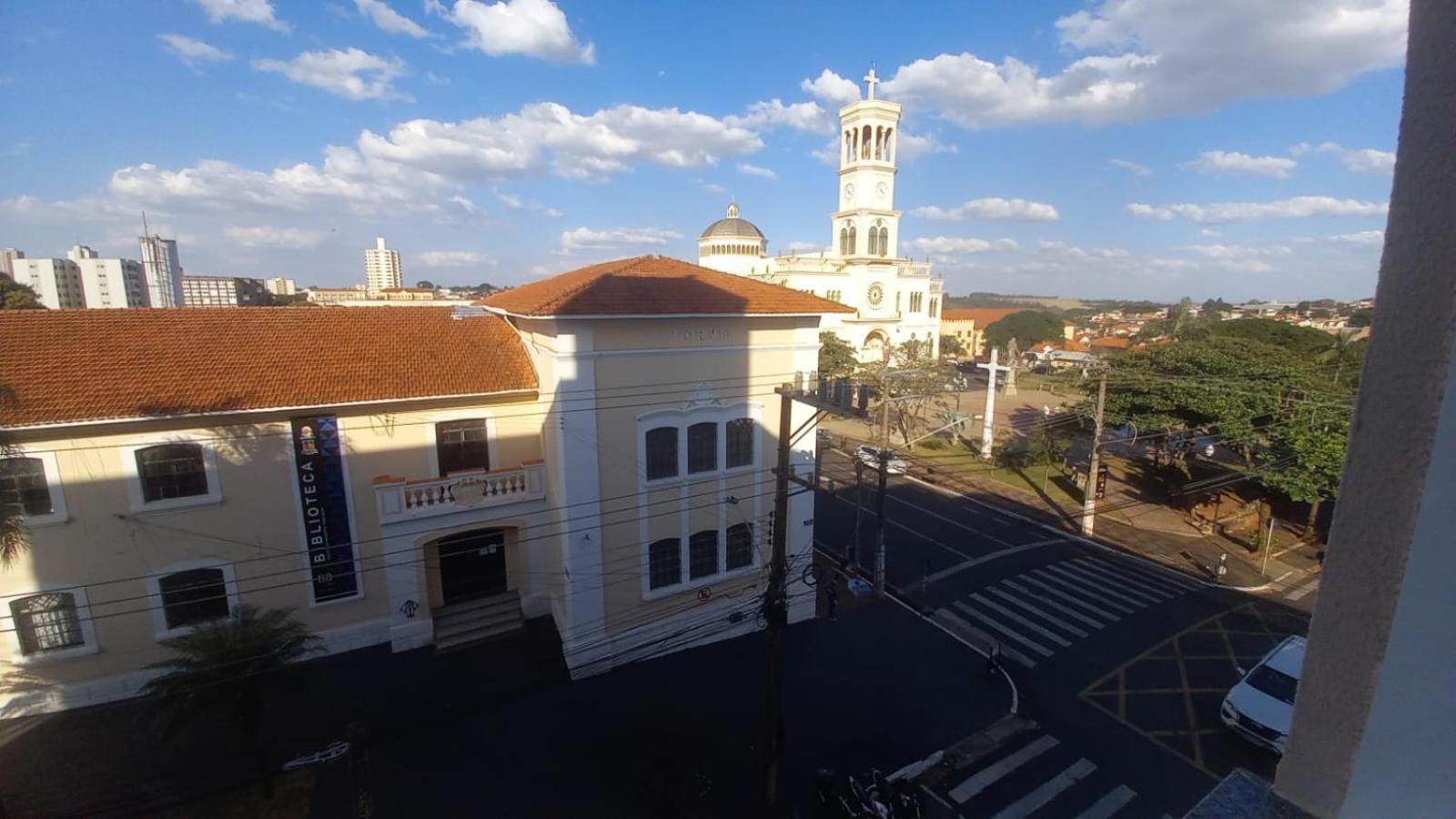 Alpha Ville Hotel Assis Esterno foto
