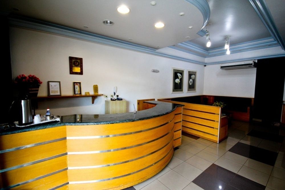 Alpha Ville Hotel Assis Esterno foto