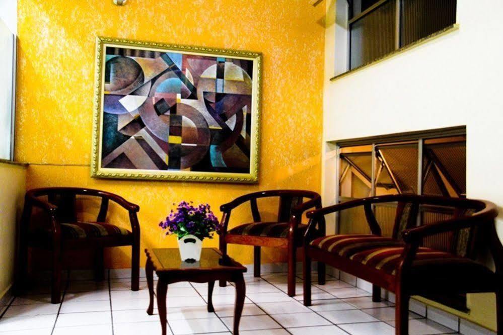 Alpha Ville Hotel Assis Esterno foto